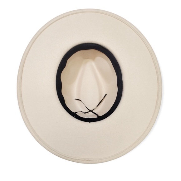 NWT  Cream Fedora with Gold Chain Accent - Picture 4 of 5